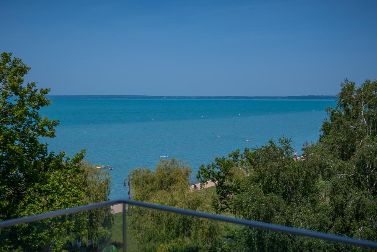 Bj81 Suite Hotel Siofok Exterior photo