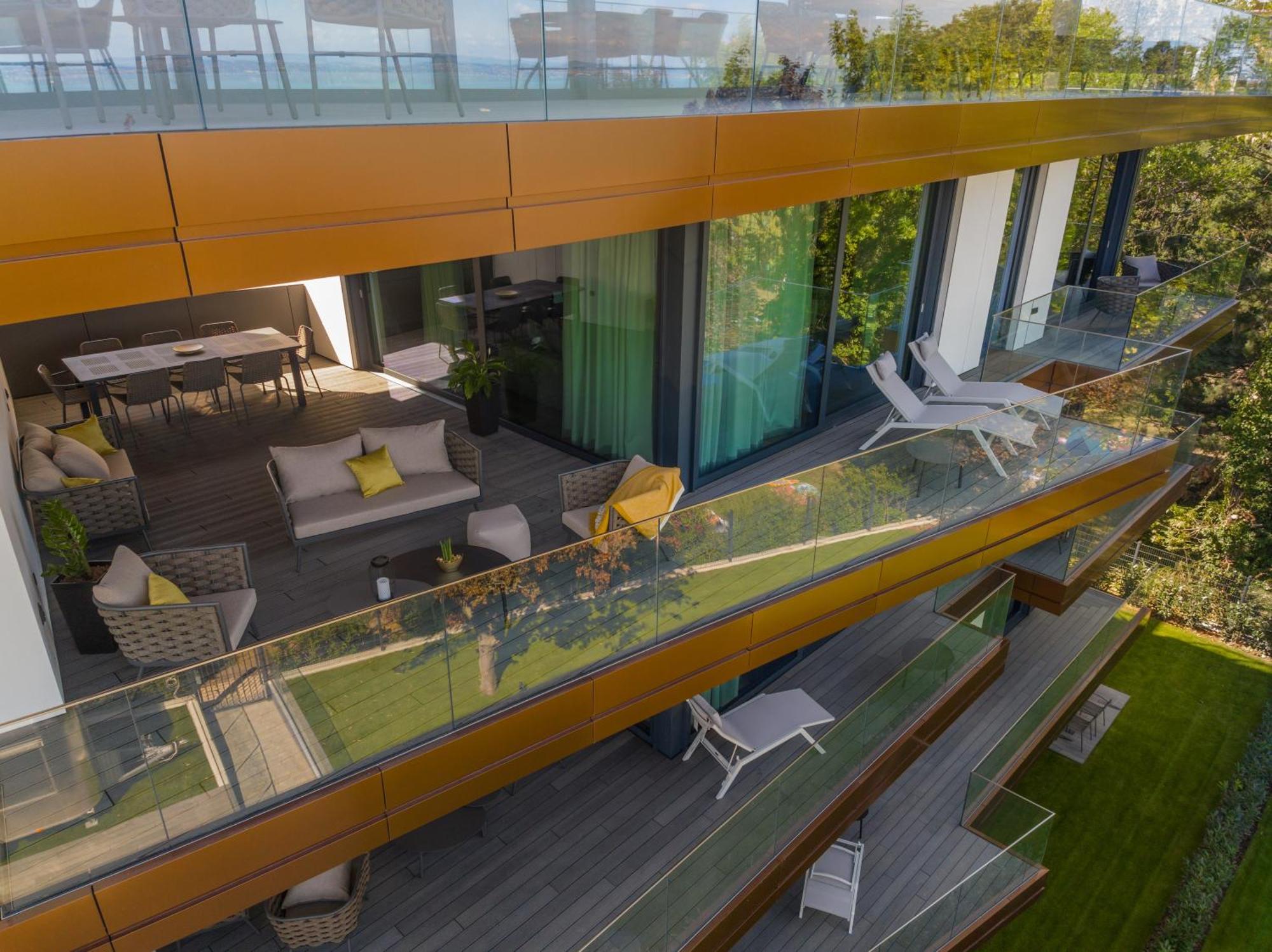 Bj81 Suite Hotel Siofok Exterior photo