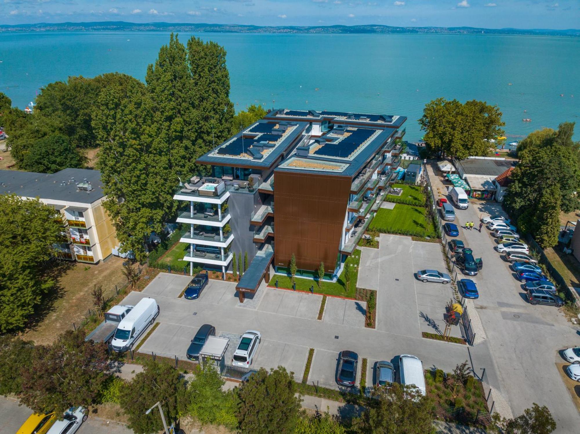 Bj81 Suite Hotel Siofok Exterior photo